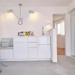 Split Old Town Hideaway - Cozy House